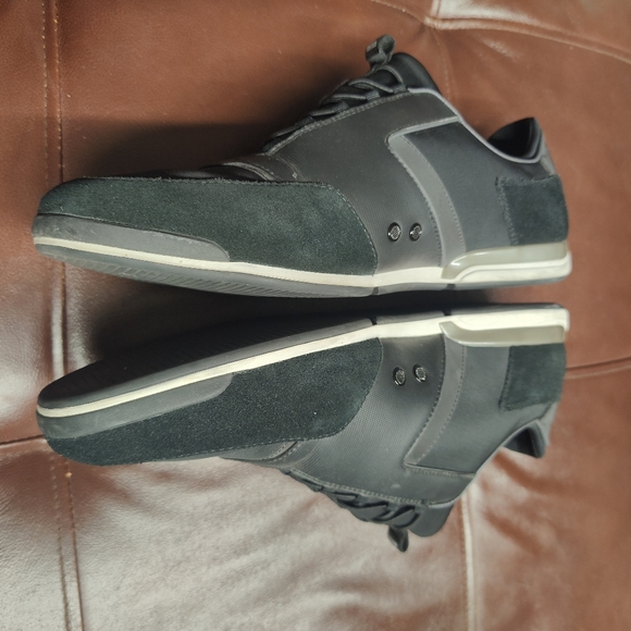 Hugo boss laced up sneakers size 44 - Picture 2 of 8